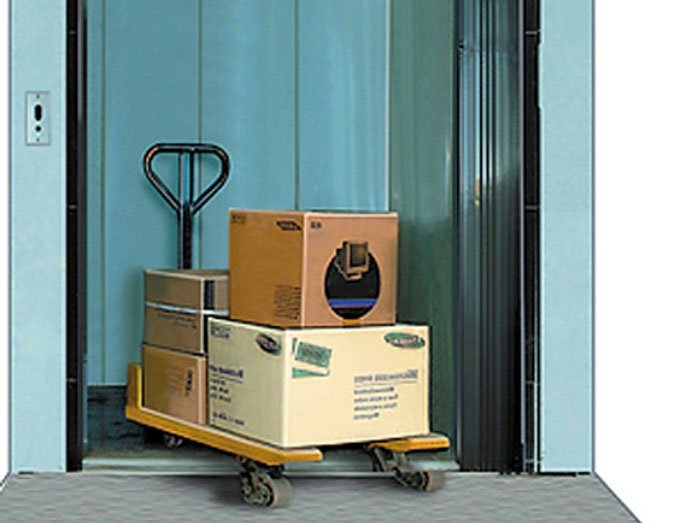 What Are the Benefits of a Goods Lift for a Warehouse?